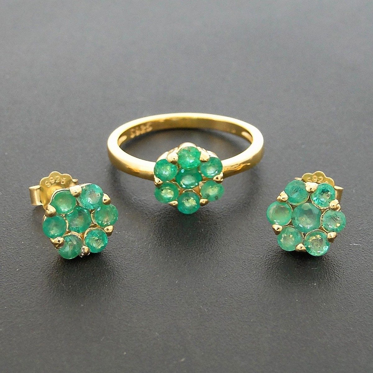 Conjunto de Anel e Par de Brincos de Prata com Esmeraldas - Imagem 3