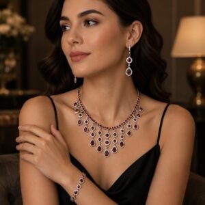 Conjunto Gargantilha, Pulseira e Par de Brincos de Prata com Cristais e Rubis